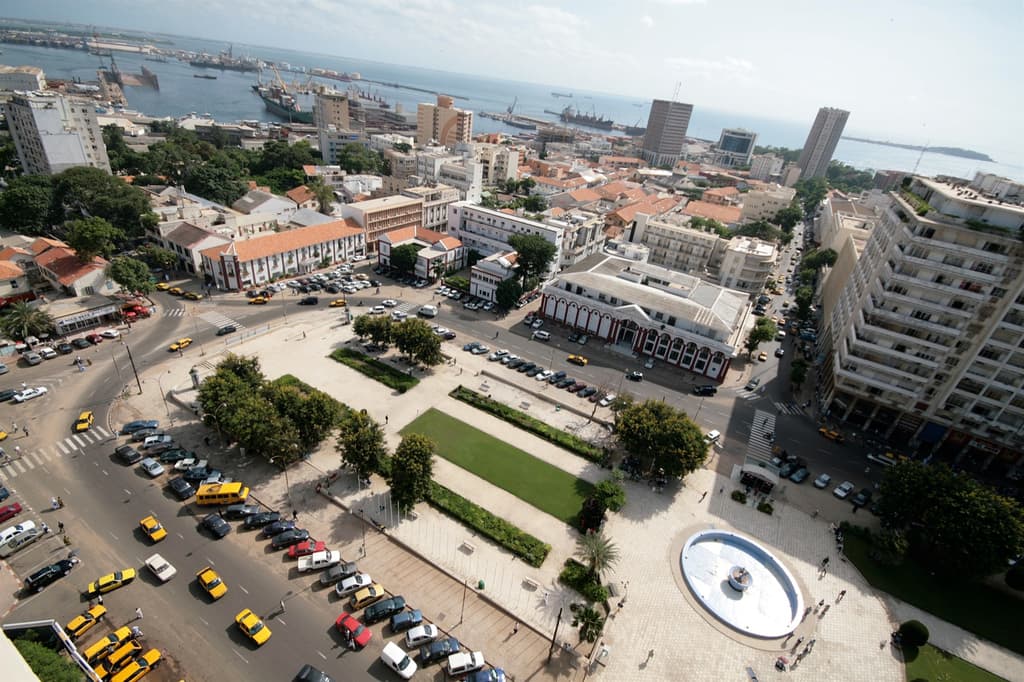 Balade au Plateau et place de l’Indépendance