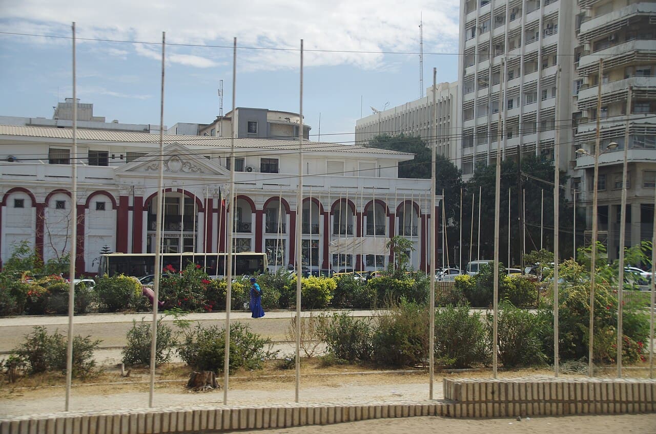Balade au Plateau et place de l’Indépendance