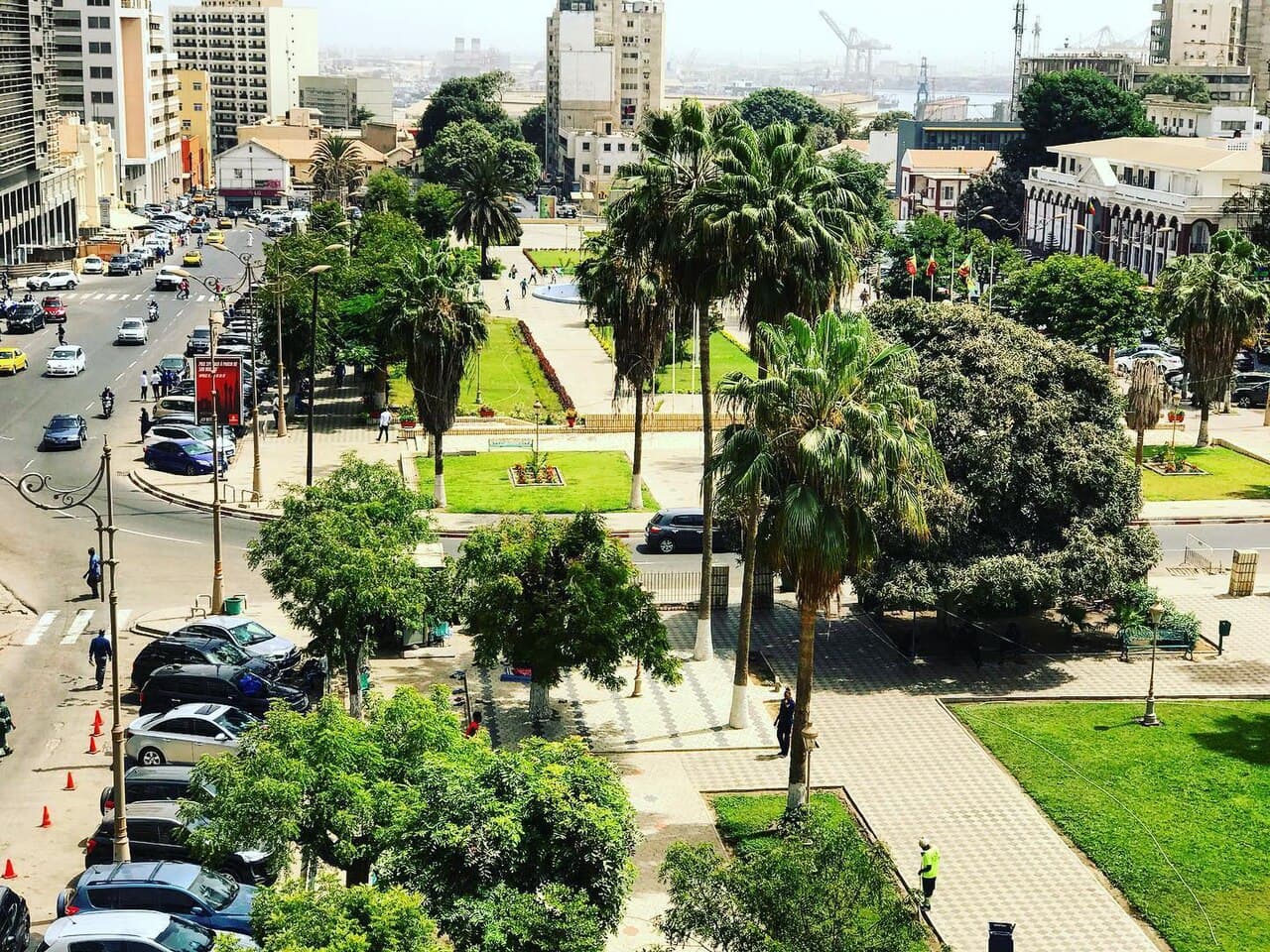 Balade au Plateau et place de l’Indépendance